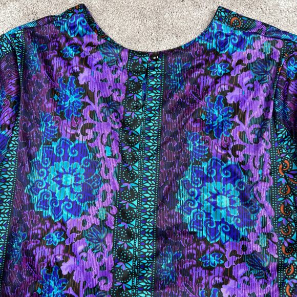 Abstract Short Sleeve Blouse Size XL Purple Green Slinky Floral Moody Office - Picture 4 of 4